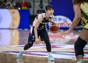 华体会首页-女篮亚洲杯决赛：澳大利亚半场54-43领先日本，田中心19分