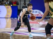 华体会首页-女篮亚洲杯决赛：澳大利亚半场54-43领先日本，田中心19分