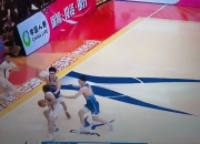 华体会登入-赛事回顾：前场大闹那些令球迷惊叹的瞬间