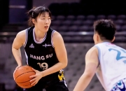 华体会官网入口-组图：中国女篮备战波黑宫鲁鸣给张子宇开小灶的简单介绍