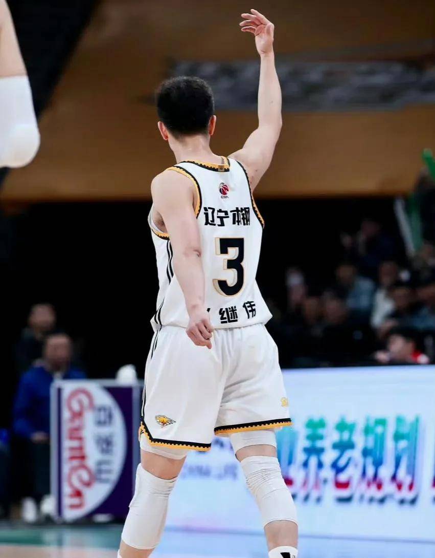 大连男篮全力备战，迎来赛季巅峰