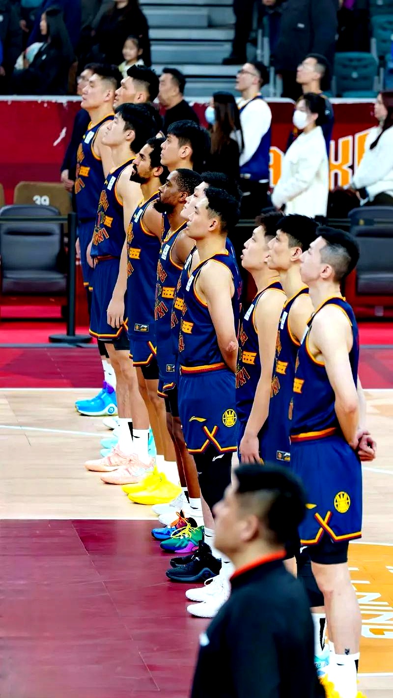 北京男篮精彩绝伦，强势击败山西队(北京男篮精彩绝伦,强势击败山西队队员)