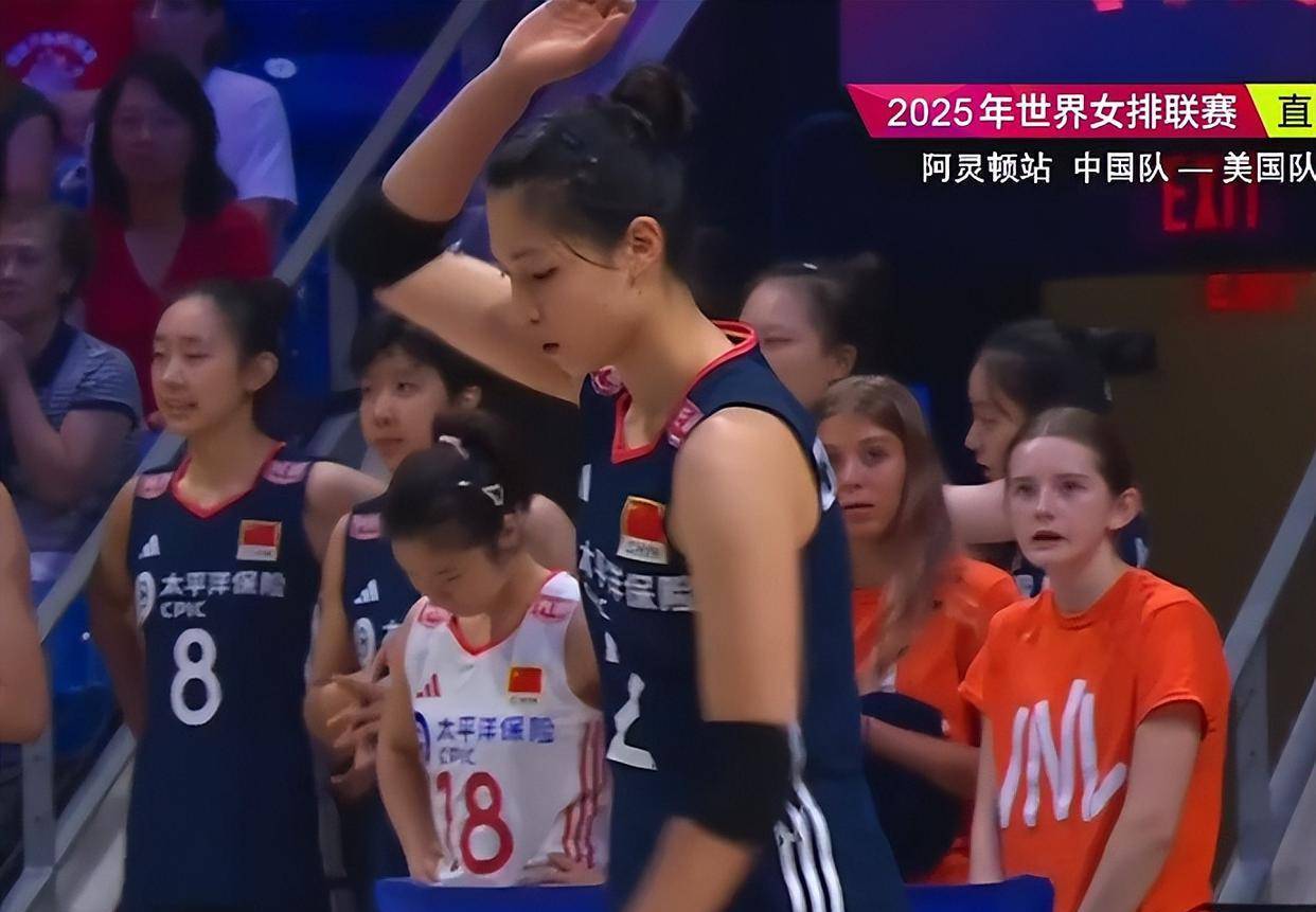 惊天大逆转！世联赛-中国女排3-2美国队