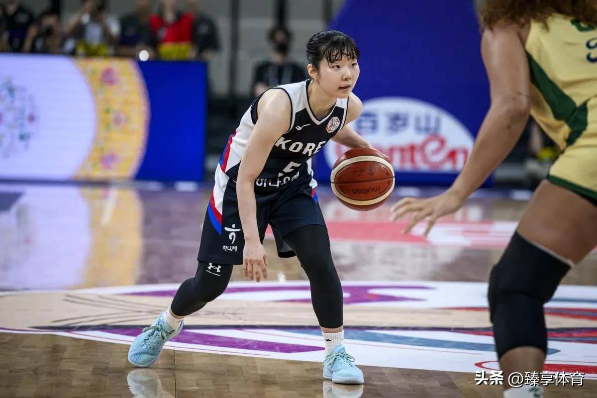 女篮亚洲杯决赛：澳大利亚半场54-43领先日本，田中心19分