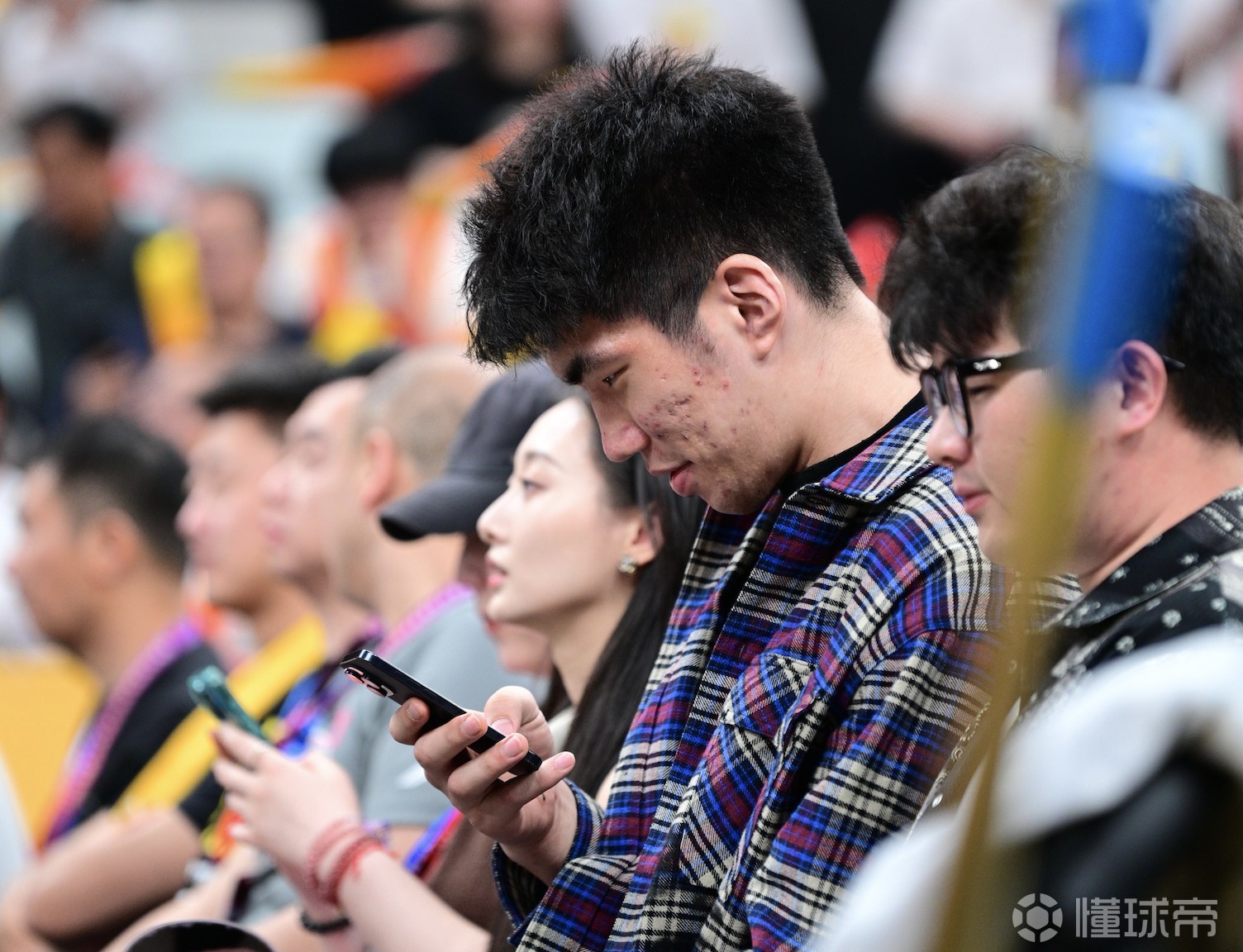 包含新华社专访余嘉豪：从CBA到西甲为梦想再出发的词条