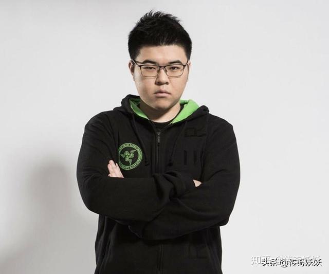 国产第一中单宝座易主！香克斯成LPL最后牌面，表现力压左手的简单介绍