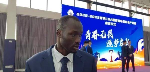 里斯新赛季将转为全额保障与杨瀚森竞争上场时间