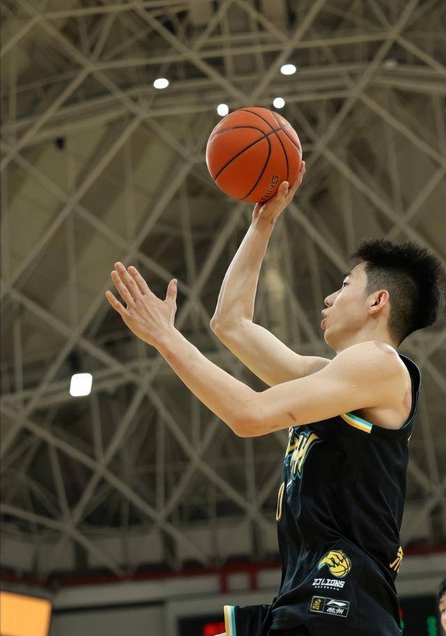 朱俊龙16分4篮板2助攻1三分球，广厦110-84辽宁的简单介绍